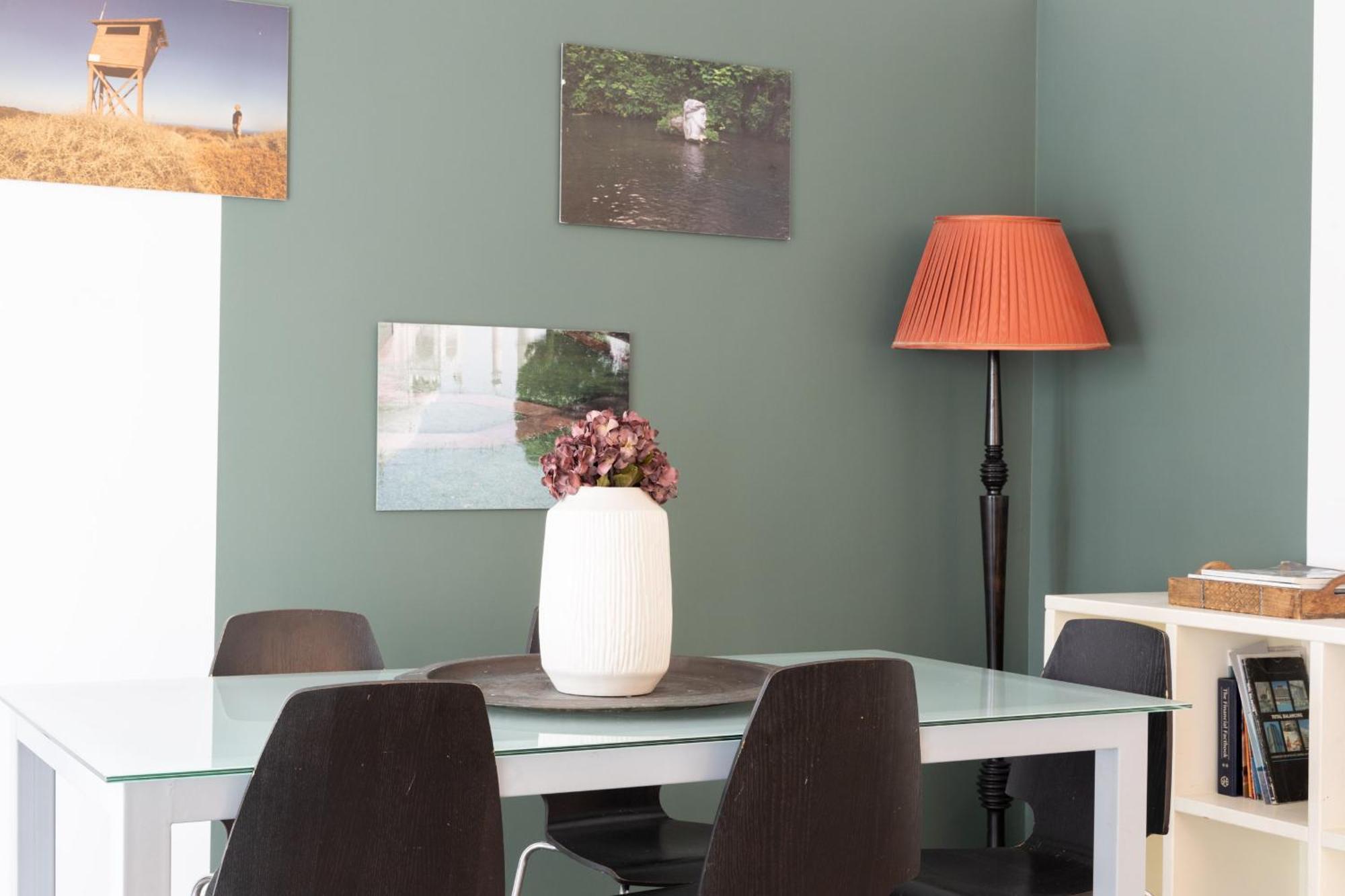 Renovated 5 Bdr House Near Acropolis - New Beds, Terrace & Green Yard Афины Экстерьер фото